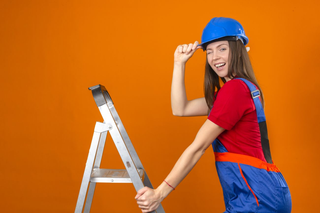 Bezpieczna praca na rusztowaniach i drabinach