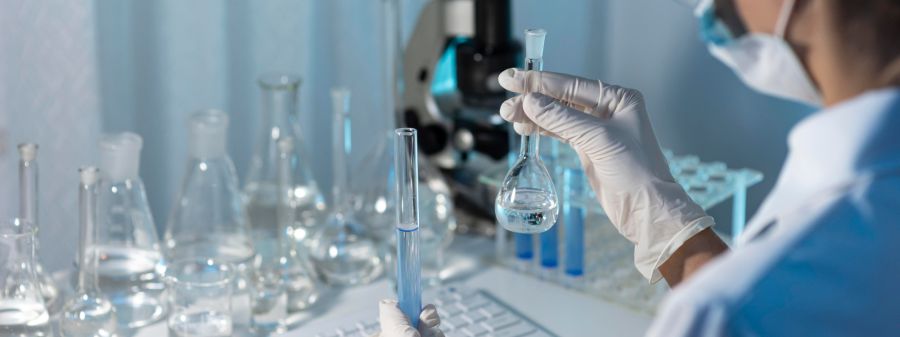 Bezpieczne Laboratorium: Jak Zminimalizować Ryzyko w Pracy Naukowej
