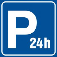 Znak parking strzeżony - czynny całą dobę