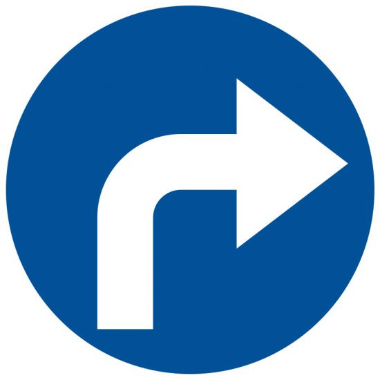 Znak - nakaz jazdy w prawo (skręcanie za znakiem)